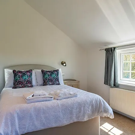 Finest Retreats - Trethew * Carnbrea